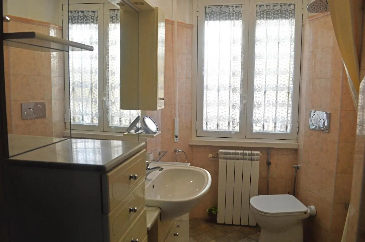 Appartamento In Via Calvi Lido di Ostia Apartament