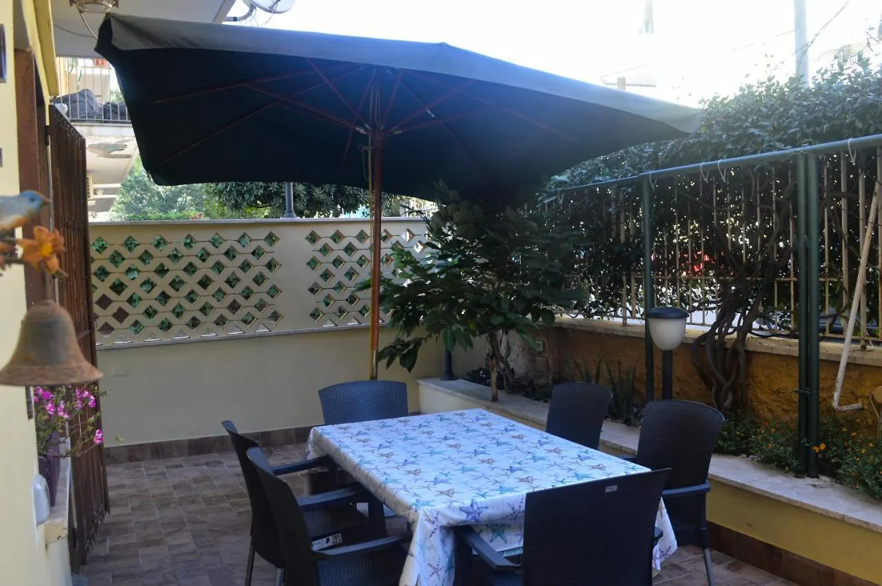 Appartamento In Via Calvi Lido di Ostia Włochy